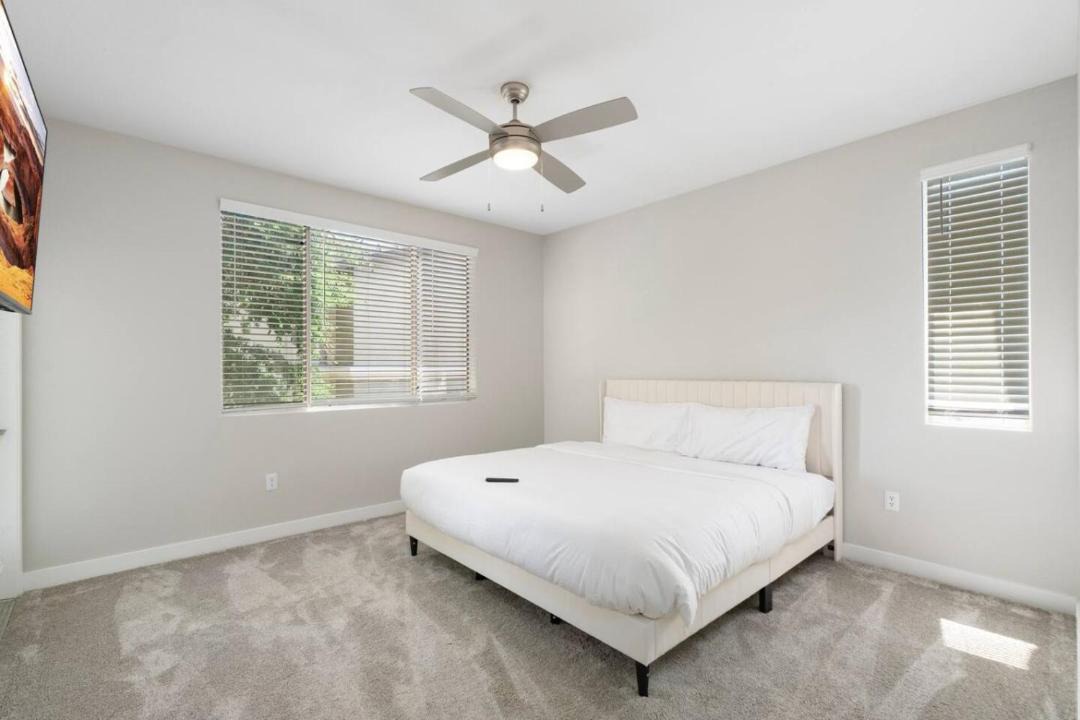 Photo of Bedroom in McDowell Mountain Apartments