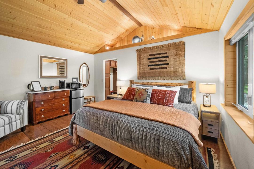 Photo of Bedroom in Eureka