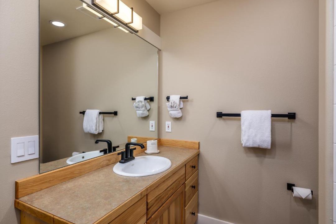 Photo of Bathroom in Saddle Ridge