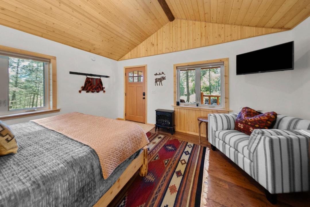 Photo of Bedroom in Eureka