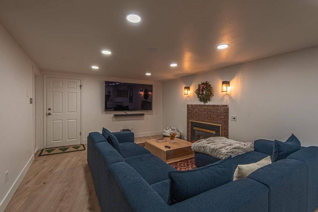 Photo of Livingroom in Cottonwood Heights