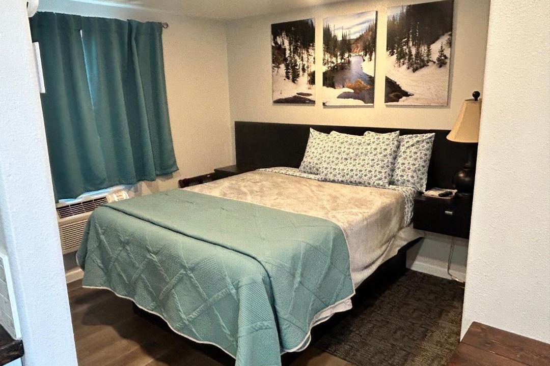 Photo of Bedroom in Saratoga