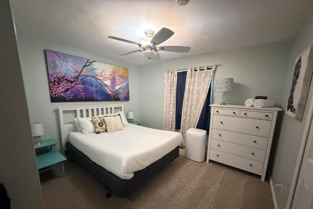 Photo of Bedroom in Gleneagle