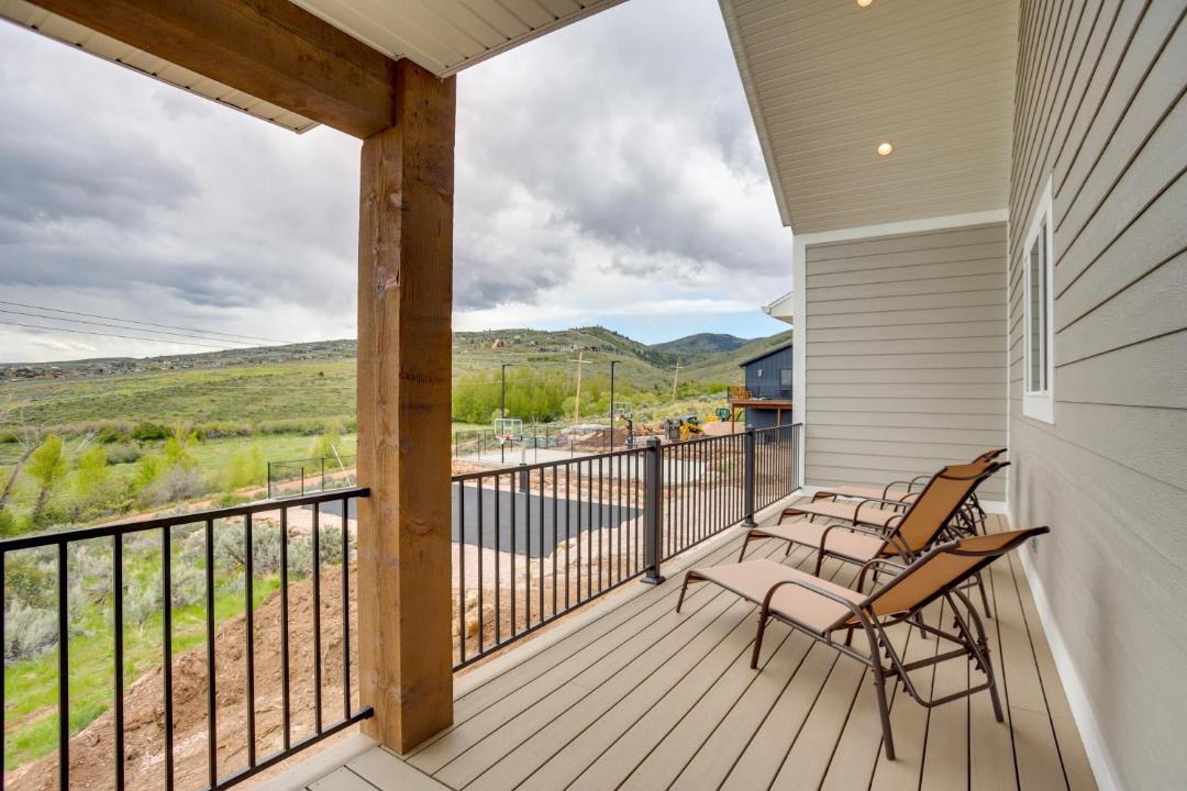 Photo of Patio Balcony in Cherimoya Hill