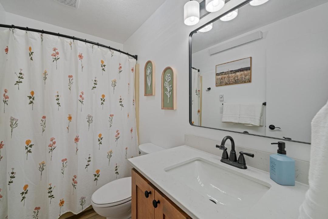 Photo of Bathroom in West Yellowstone
