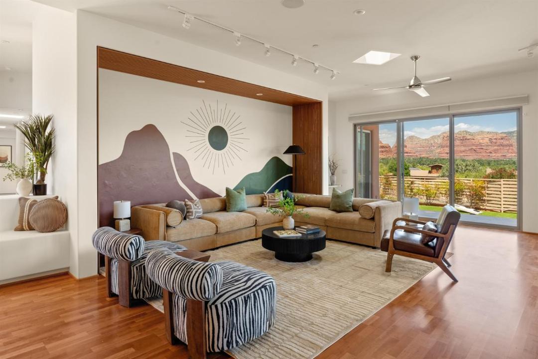 Photo of Livingroom in Oak Creek
