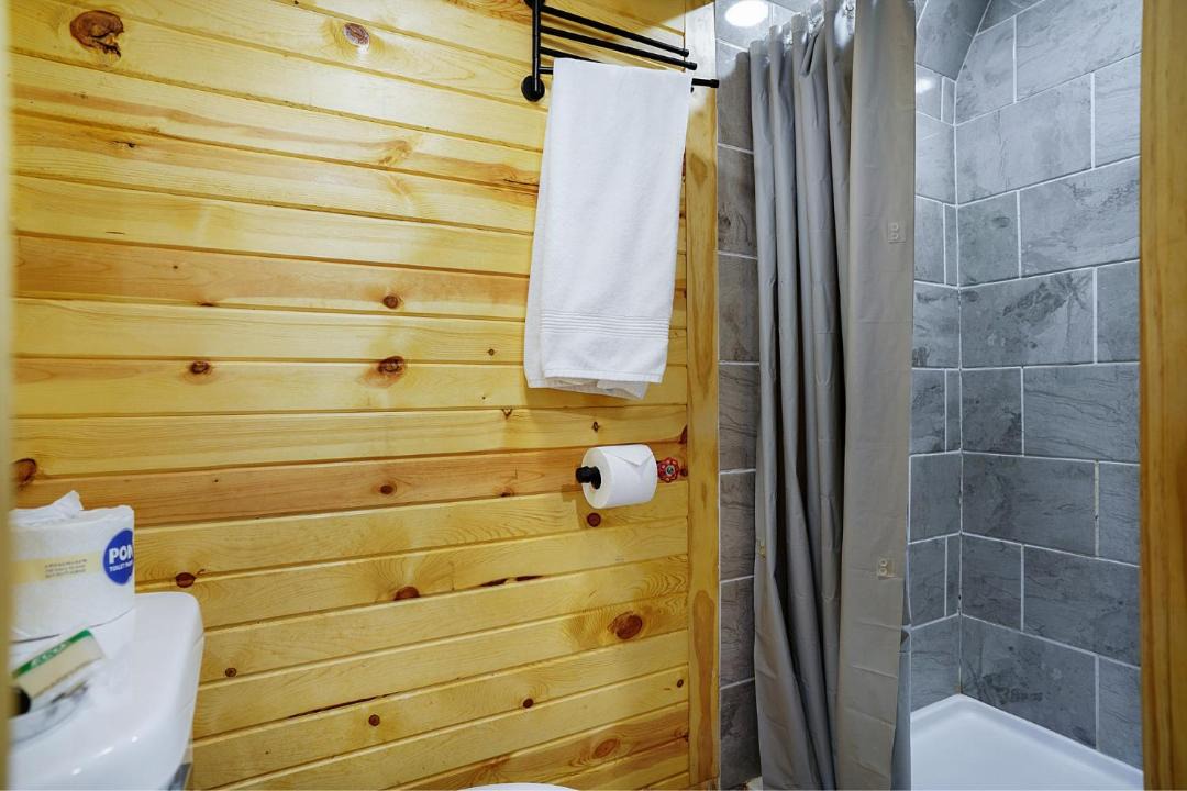 Photo of Bathroom in Ashland