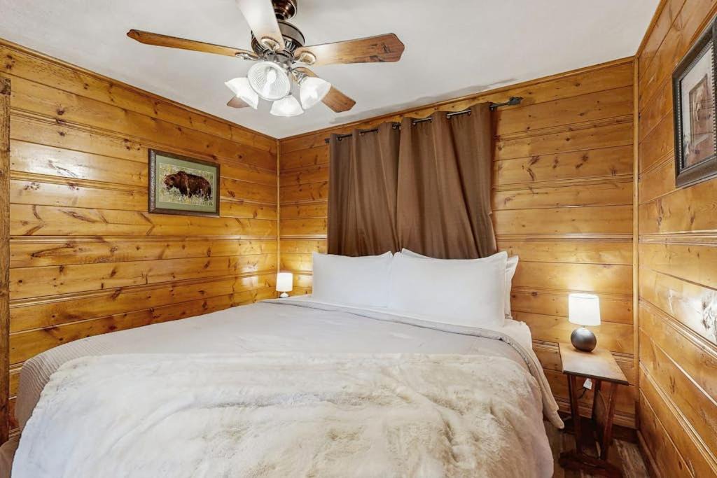 Photo of Bedroom in Woods Bay