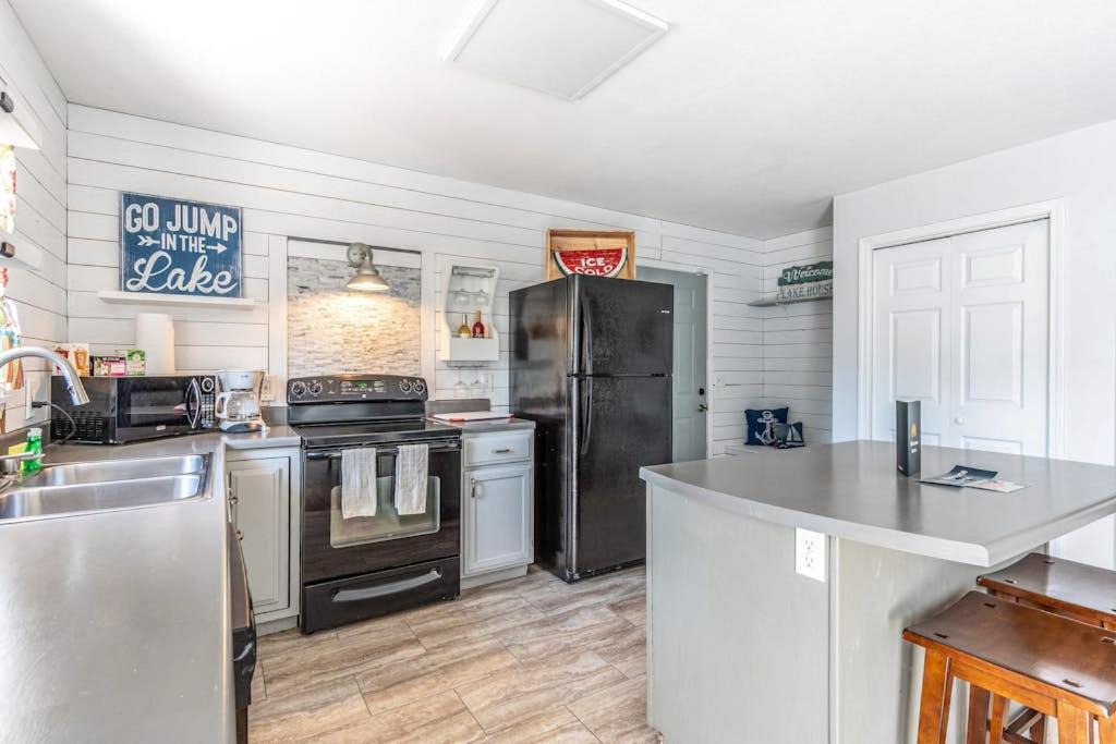 Photo of Kitchen in Woods Bay