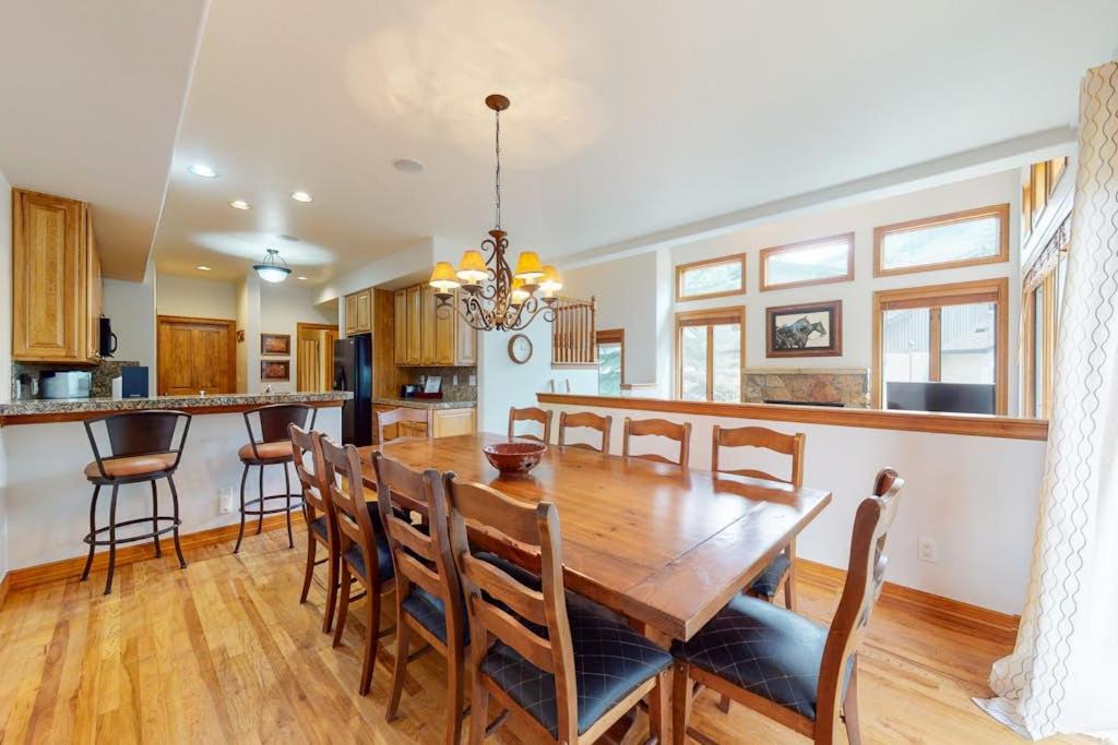 Photo of Kitchen in Edwards