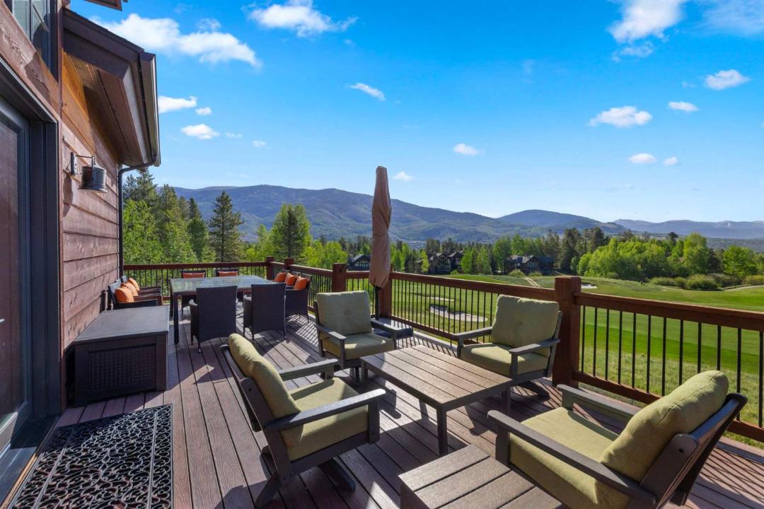 Photo of Patio Balcony in Three Peaks