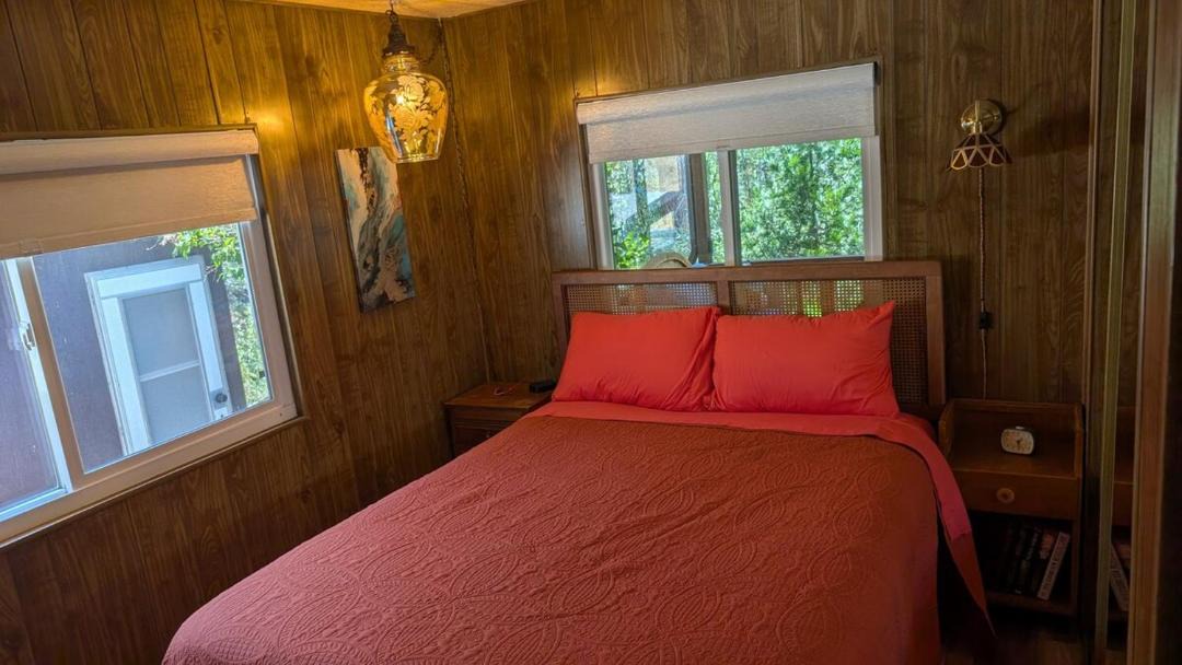 Photo of Bedroom in California Hot Springs