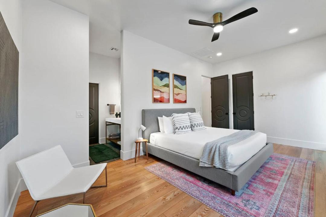 Photo of Bedroom in Paradise Valley Village