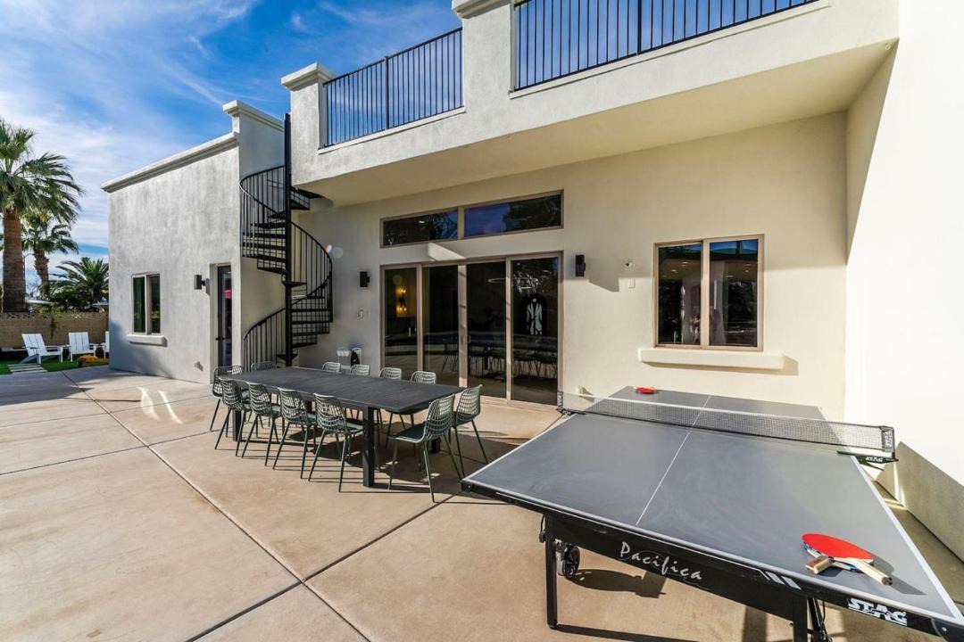 Photo of Patio Balcony in Paradise Valley Village