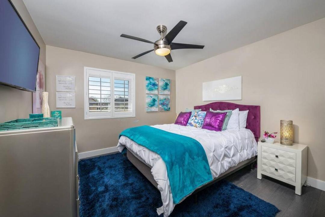 Photo of Bedroom in Paradise Valley Village