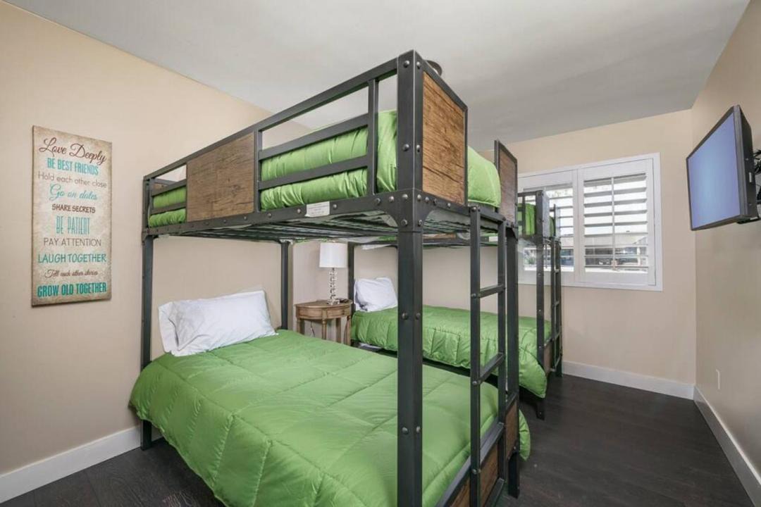 Photo of Bedroom in Paradise Valley Village