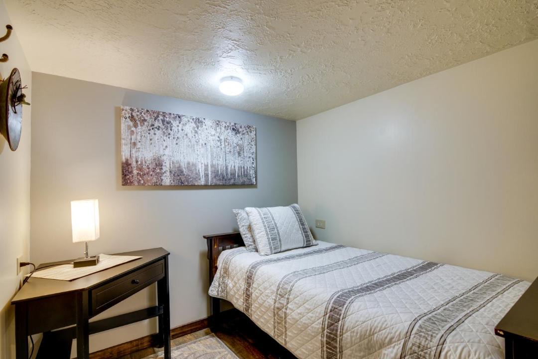 Photo of Bedroom in Fish Lake