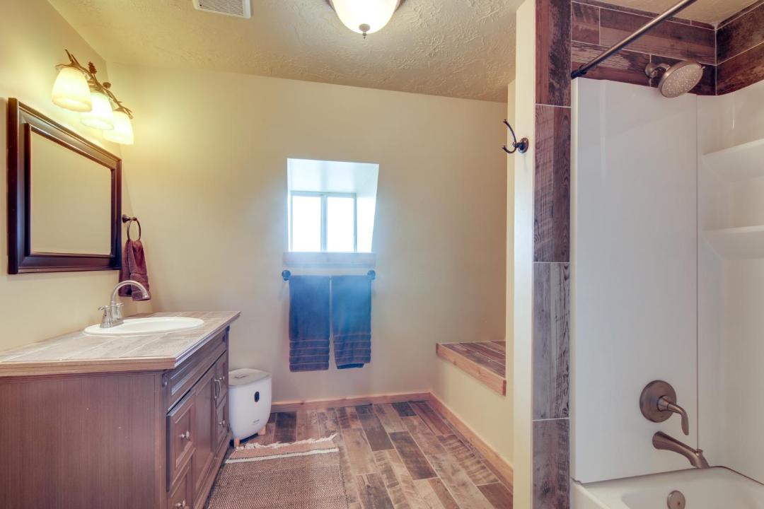 Photo of Bathroom in Fish Lake