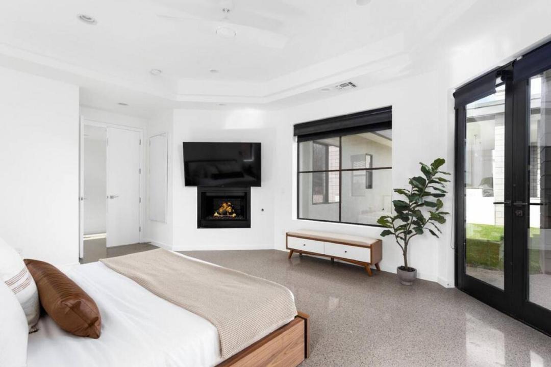 Photo of Bedroom in Paradise Valley Village