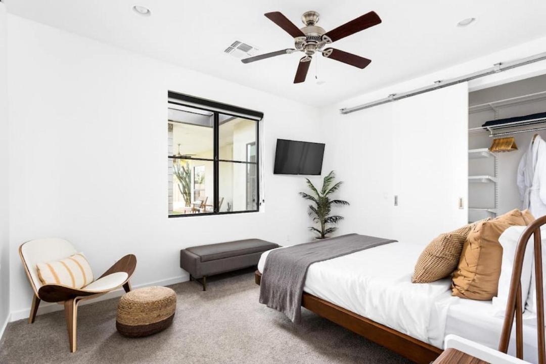 Photo of Bedroom in Paradise Valley Village