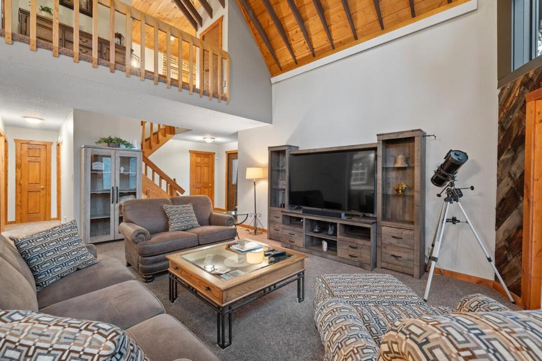 Photo of Livingroom in Hill City