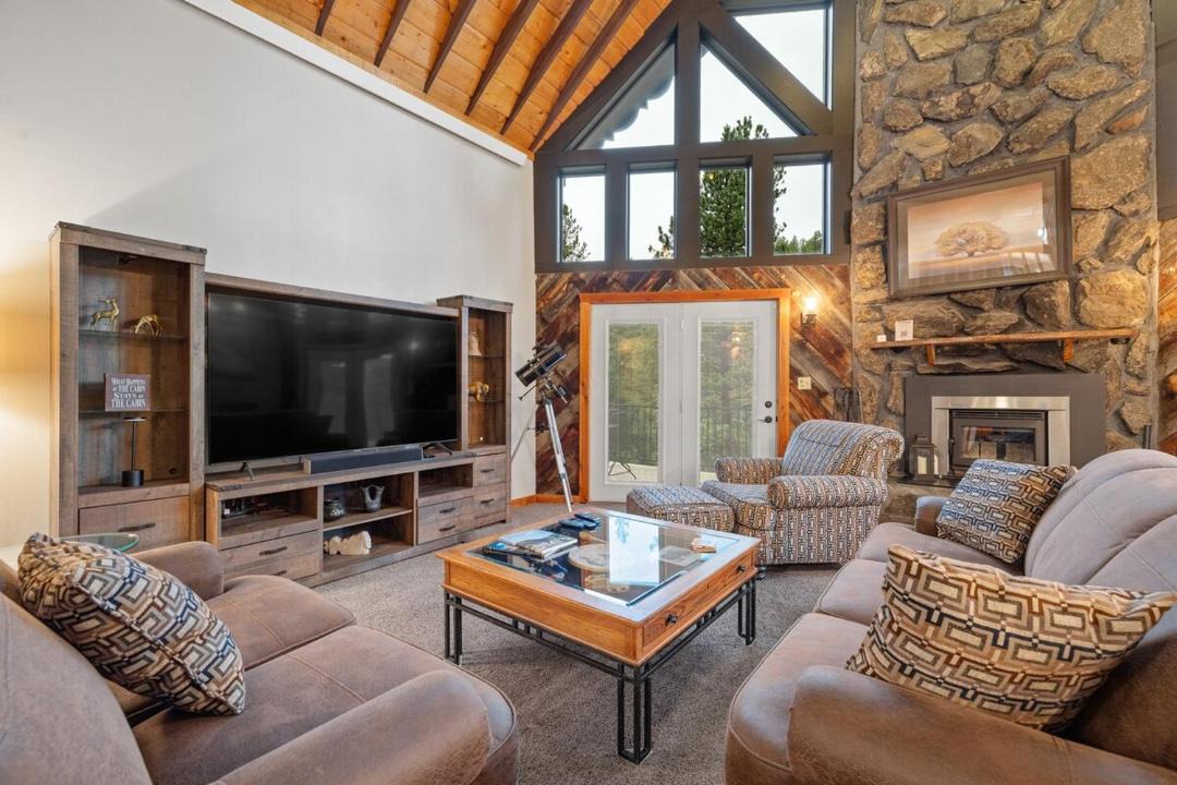 Photo of Livingroom in Hill City