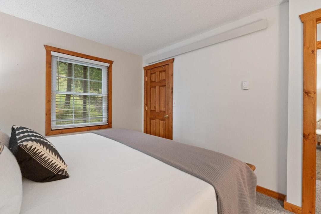 Photo of Bedroom in Hill City