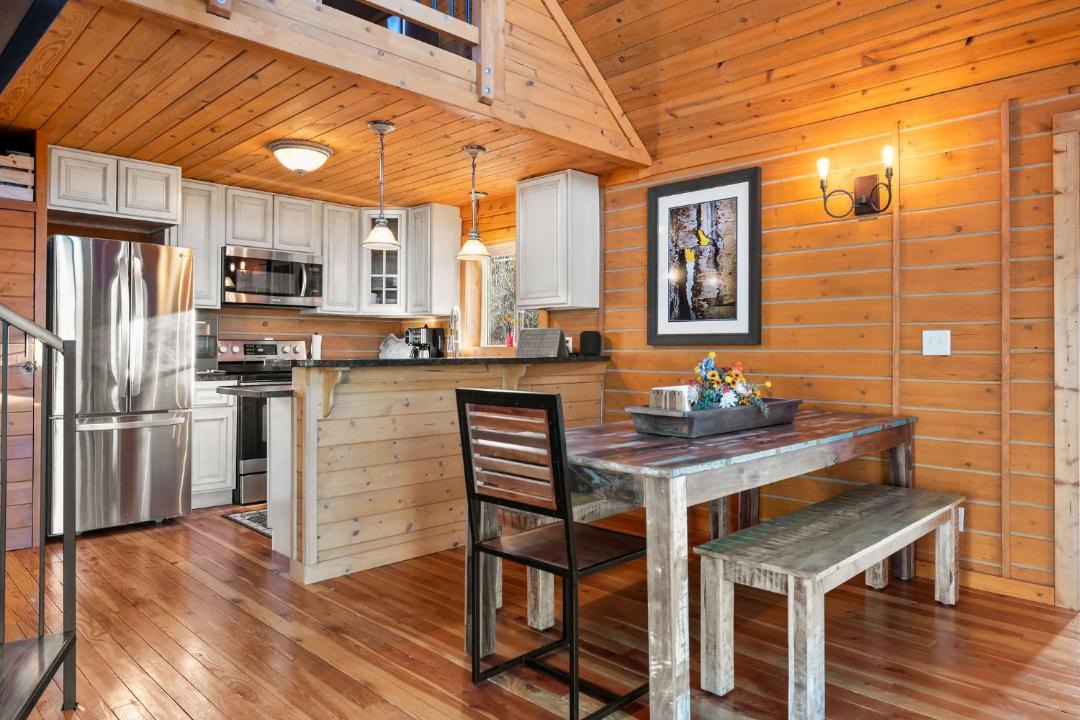 Photo of Kitchen in Indian Mountain