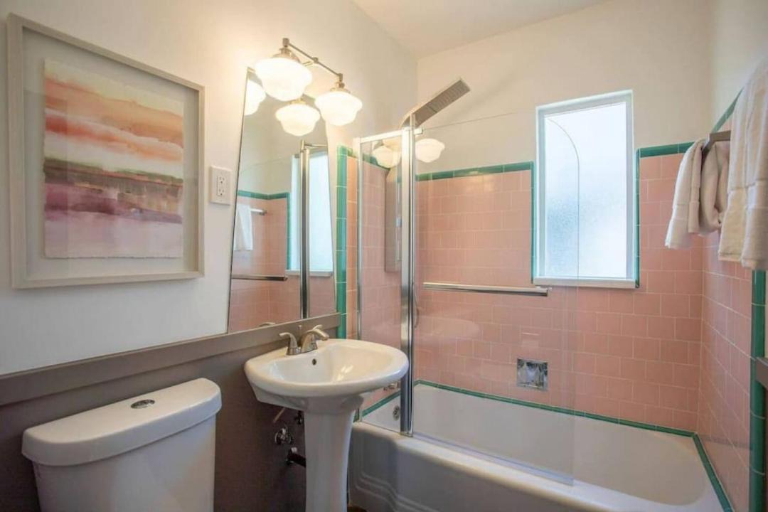 Photo of Bathroom in Encanto