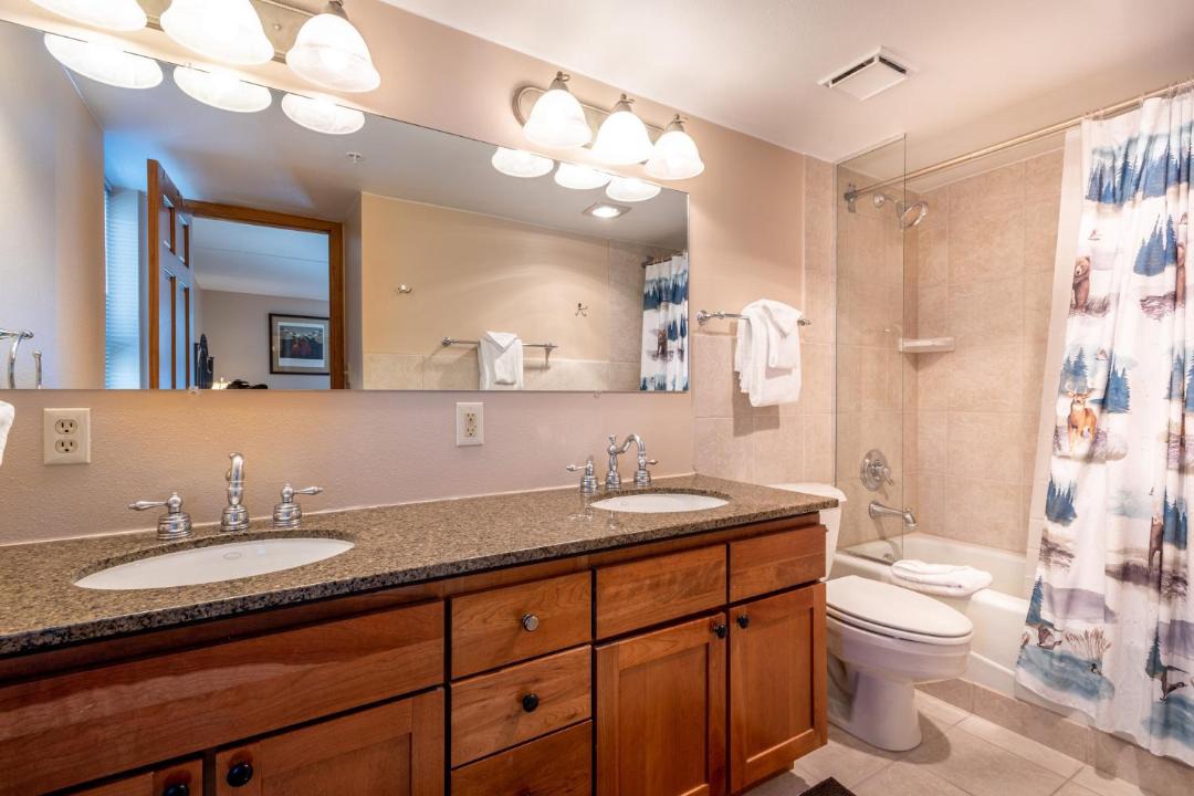 Photo of Bathroom in Copper Mountain Village