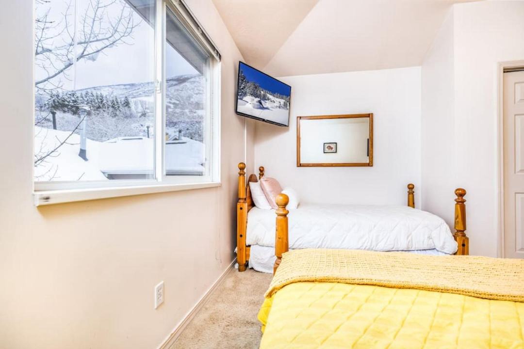 Photo of Bedroom in Cottonwood Heights