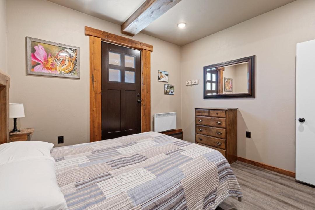 Photo of Bedroom in Island Park