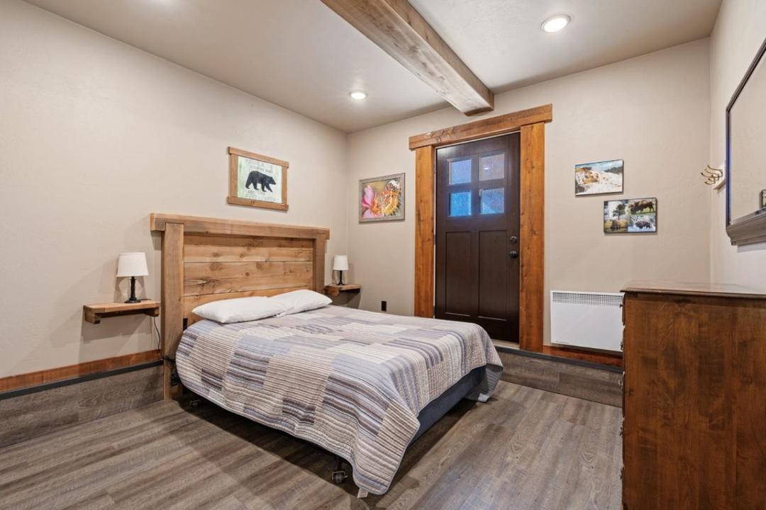 Photo of Bedroom in Island Park