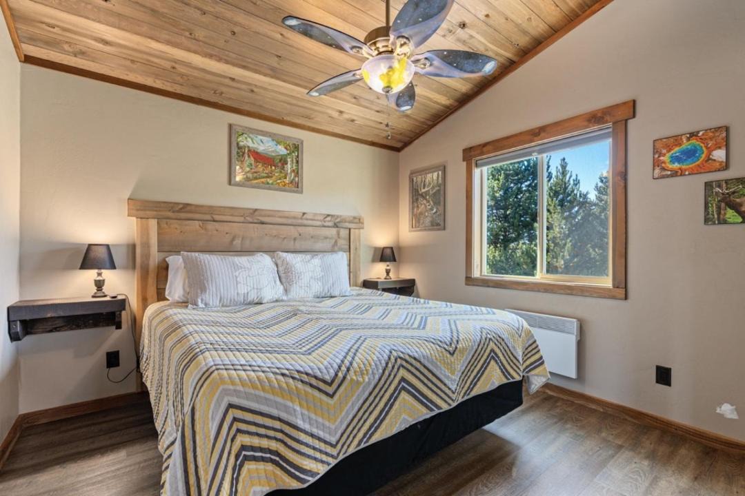 Photo of Bedroom in Island Park