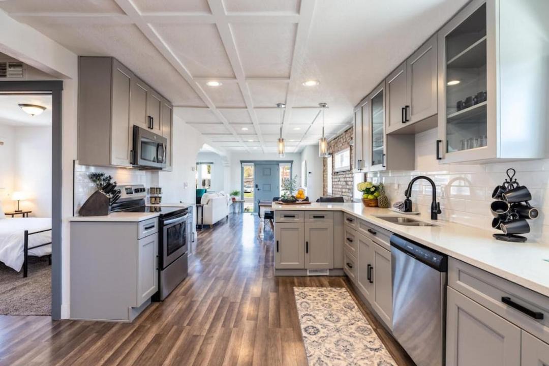 Photo of Kitchen in People's Freeway