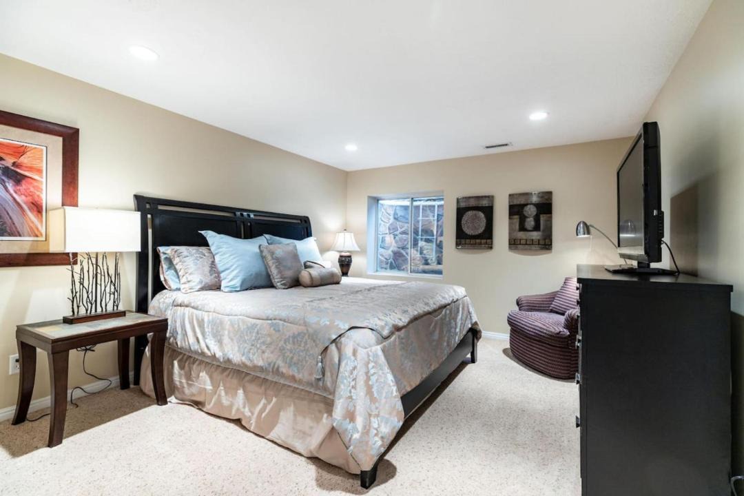 Photo of Bedroom in Cottonwood Heights