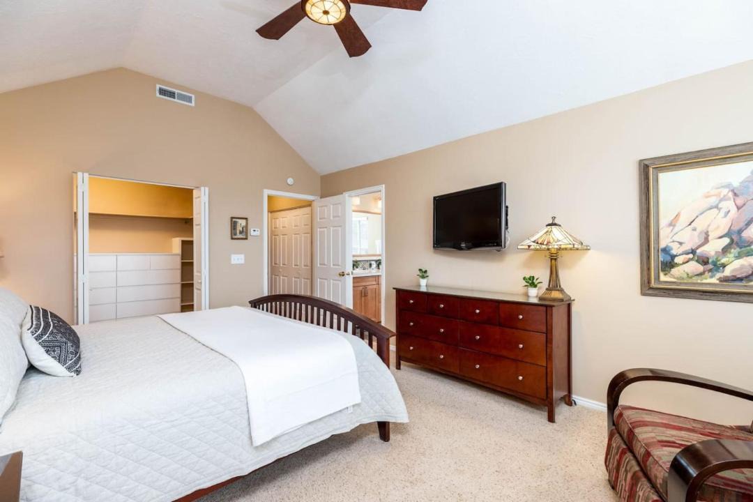 Photo of Bedroom in Cottonwood Heights