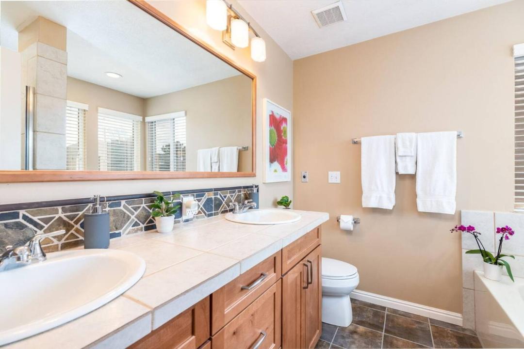 Photo of Bathroom in Cottonwood Heights