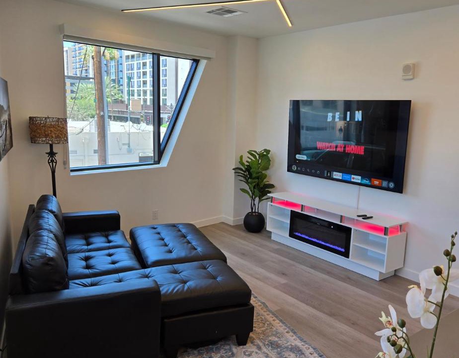 Photo of Livingroom in Evans Churchill