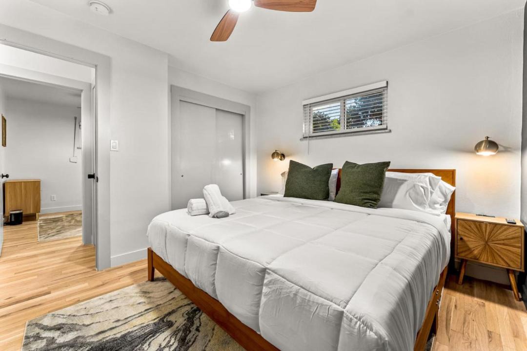 Photo of Bedroom in Scenic Heights