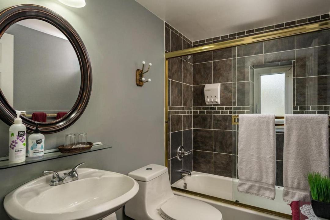 Photo of Bathroom in Five Points