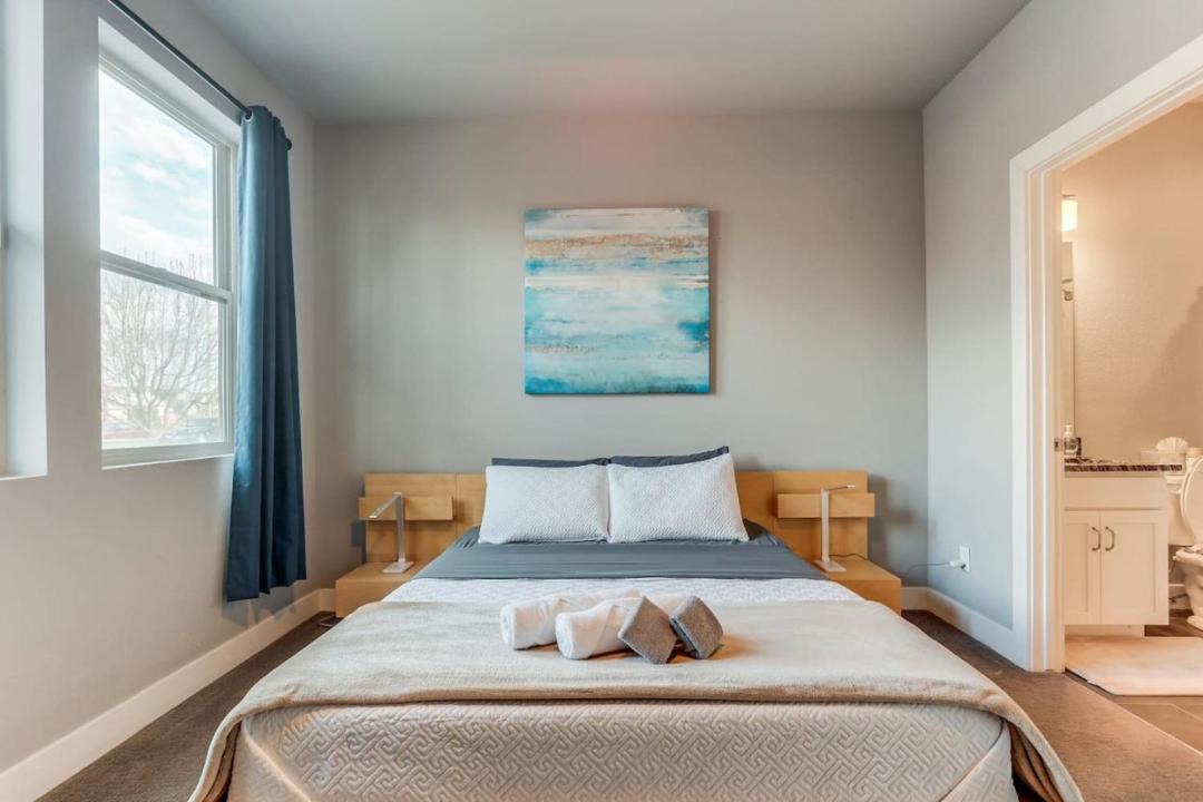 Photo of Bedroom in Lincoln Park