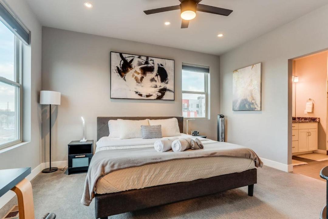 Photo of Bedroom in Lincoln Park