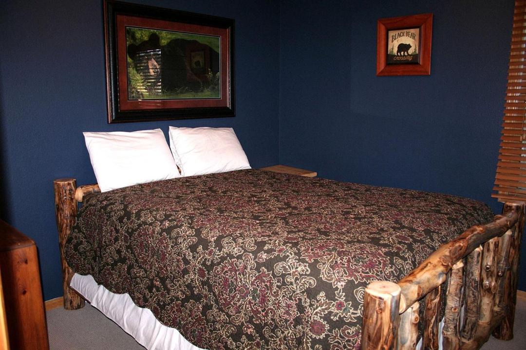 Photo of Bedroom in Estes Park
