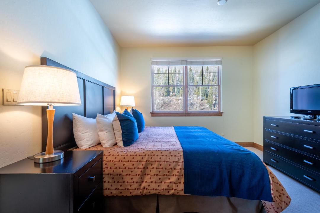 Photo of Bedroom in Copper Mountain Village