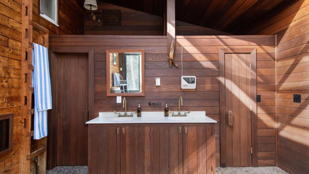 Photo of Bathroom in Matterhorn Village