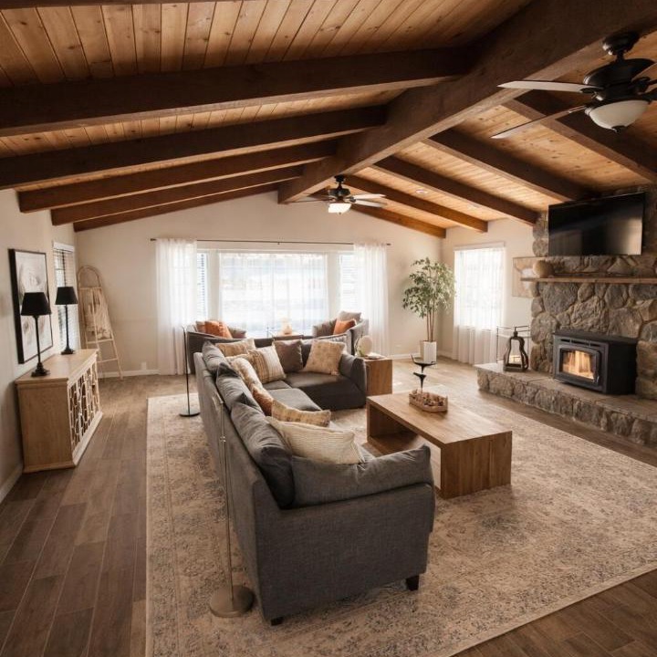 Photo of Livingroom in Exeter