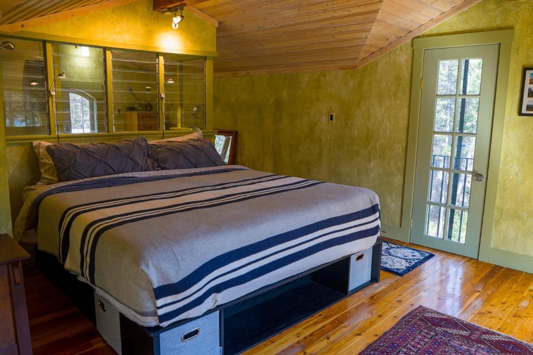 Photo of Bedroom in Eureka