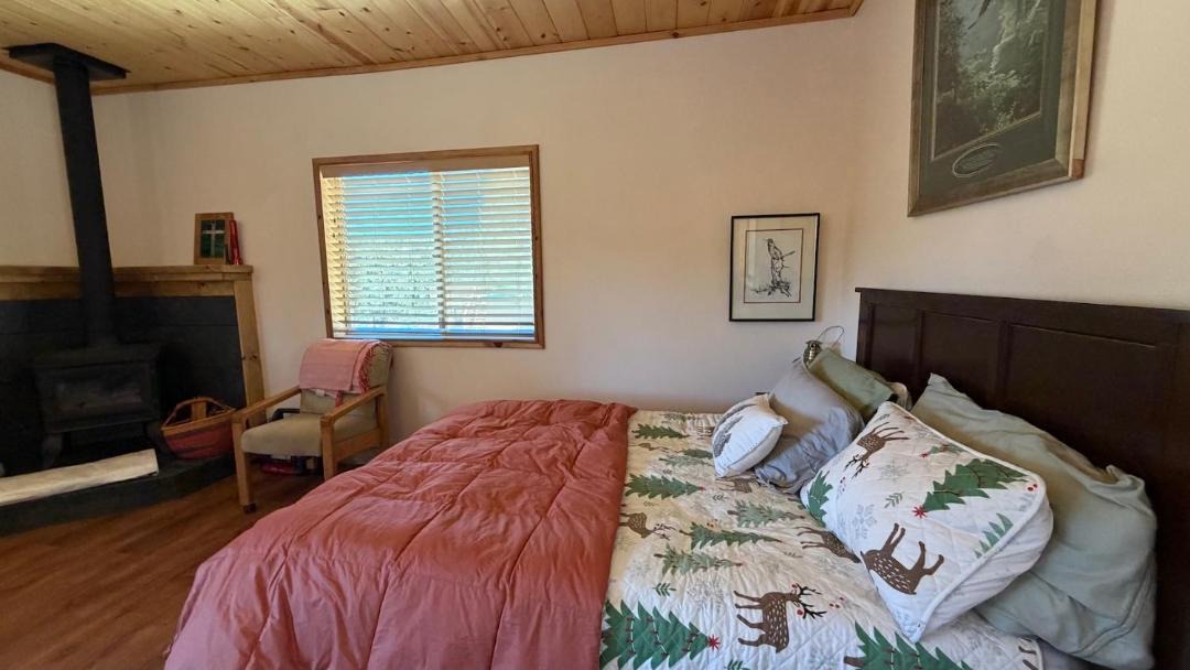 Photo of Bedroom in Inyokern