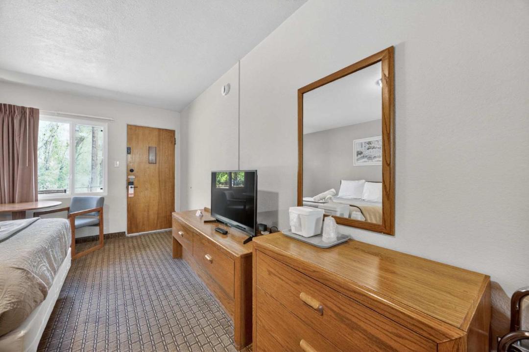 Photo of Bedroom in Manitou Springs